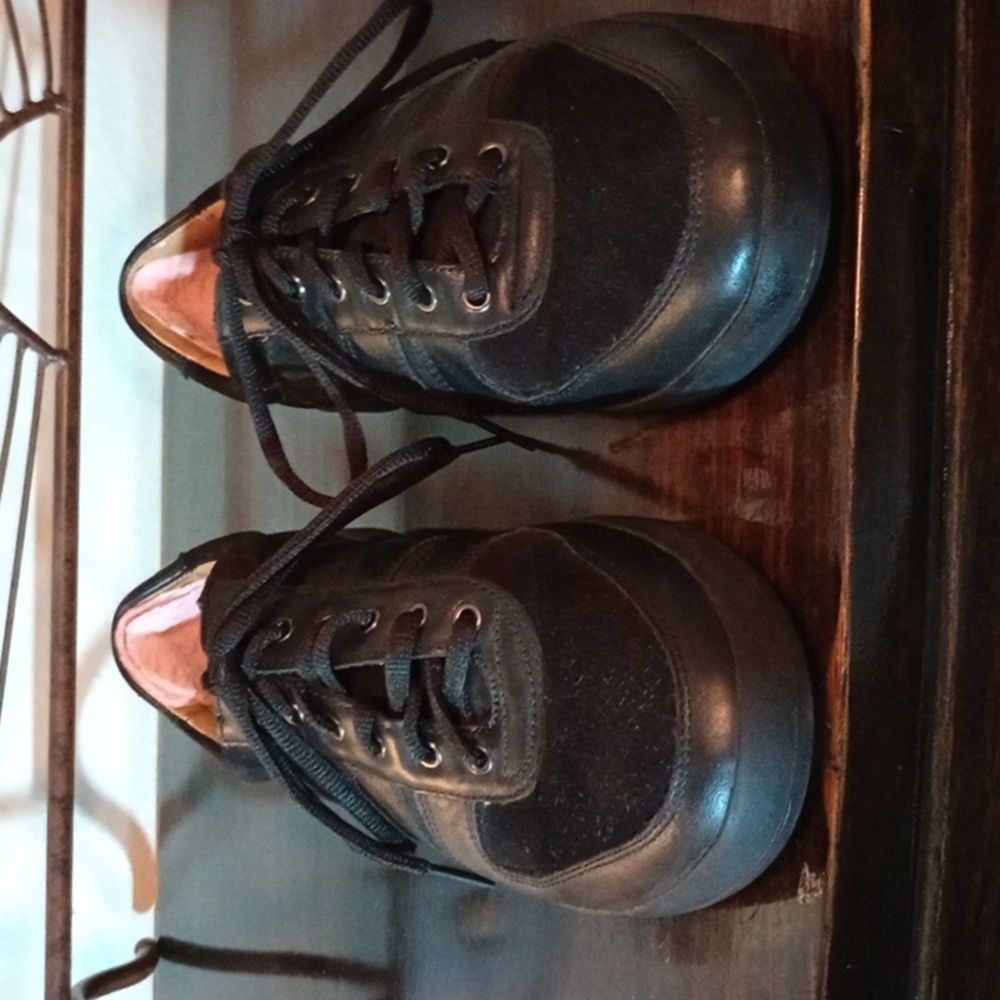Cole Haan Black leather and suede casual shoes in GUC